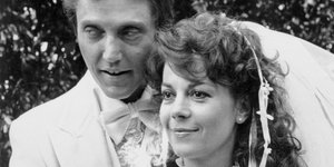 Νάταλι Γουντ και Κρίστοφερ Γουόκεν σε σκηνή από ταινία