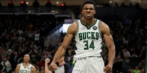 Μοναδική εμφάνιση από τον Γιάννη Αντετοκούνμπο