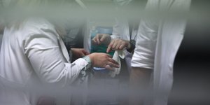 Γιατροί σε νοσοκομείο