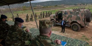 Το ελληνικό τεθωρακισμένο άρμα «Οπλίτης» παρουσιάστησε στα ανώτερα στελέχη του ΓΕΣ