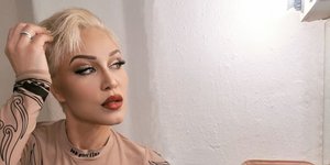 H Πηνελόπη Αναστασοπούλου στο καμαρίνι της