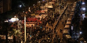 Η πορεία του Πολυτεχνείου έξω από την πρεσβεία των ΗΠΑ