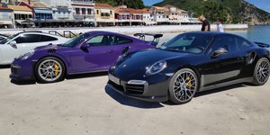 Porsche σε λιμανι