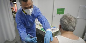 Ο Παγκόσμιος Οργανισμός Υγείας εκτιμά ότι τα εμβόλια έχουν σώσει χιλιάδες ζωές