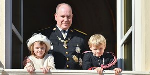 Ο πρίγκιπας Αλβέρτος με τα παιδιά του, πρίγκιπα Ζακ και πριγκίπισσα Γκαμπριέλα