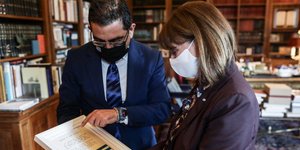 Η Πρόεδρος της Δημοκρατίας με τον ΓΓ Κοινωνικής Αλληλεγγύης και Καταπολέμησης της Φτώχειας