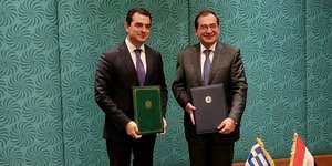 Ο υπουργός Περιβάλλοντος και Ενέργειας Κώστας Σκρέκας με τον Υπουργό Πετρελαίου και και Ορυκτών Πόρων της Αιγύπτου, Tarek El Molla