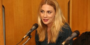 H Σμαράγδα Καρύδη