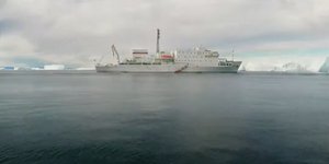 To ρωσικό ερευνητικό πλοίο «Akademik Ioffe»