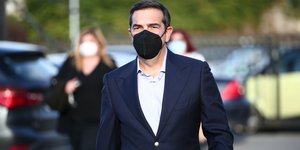 τσιπρας σακακι