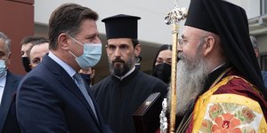 Ο Μιλτιάδης Βαρβιτσιώτης με τον νέο Μητροπολίτη Περιστερίου Γρηγόριο