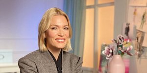 Βίκυ Καγιά μαύρο παντελόνι zara