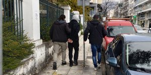 Προθεσμία πήρε για την απολογία του ο 18χρονος που κατηγορείται για βιασμό