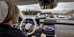 mercedes αυτόνομη οδήγηση