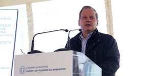 «Βάζουμε τέλος στην ταλαιπωρία των οδηγών και στον επικίνδυνο δρόμο» τόνισε ο Κώστας Καραμανλής