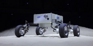 Nissan Lunar 