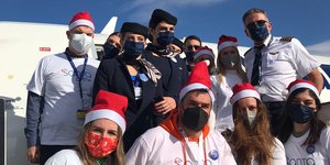 aegean santa crew