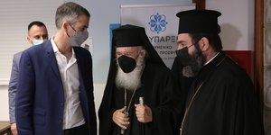 Κώστας Μπακογιάννης, Αρχιεπίσκοπος Ιερώνυμος,