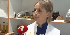 Η 49χρονη βρετανίδα «υπουργός Θεραπειών»