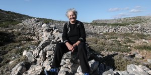 Η μοναδική κάτοικος στην Κίναρο, κυρά Ρηνιώ