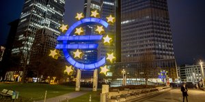 europaiki kentriki trapeza