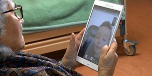 γιαγια εγγονι ταμπλετ 