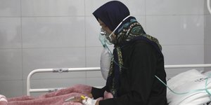 Το πρώτο κρούσμα της μετάλλαξης Όμικρον εντοπίστηκε στο Ιράν