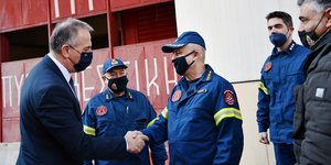 Ο Σταύρος Καλαφάτης στην Πυροσβεστική Υπηρεσία Θεσσαλονίκης