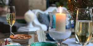 τραπέζι με κεριά