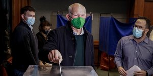 Εκλογές ΚΙΝΑΛ: Ψήφισε και ο Γιώργος Παπανδρέου