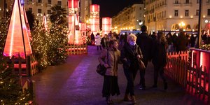 κονοι φωτισμένοι αριστοτελους