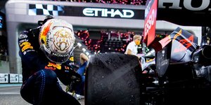 Ο Μαξ Φερστάπεν αμέσως μετά τη νίκη στο Αμπου Ντάμπι