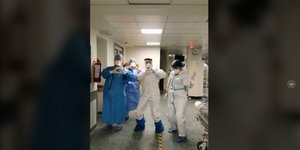 Νοσηλεύτρια, χορός