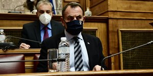 Ο Νϊκος Παναγιωτόπουλος στη Βουλή