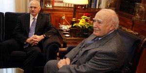 Γιώργος Παπανδρέου, Κάρολος Παπούλιας