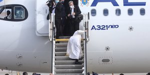 Πάπας Φραγκίσκος παραπάτησε