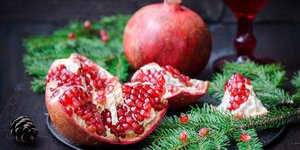 Θεσσαλονίκη: Το σπάσιμο του ροδιού την Πρωτοχρονιά που φέρνει ...γούρι και ο ραγισμένος καθρέφτης που φέρνει ...γρουσουζιά