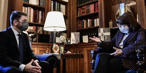 σακελλαροπουλου ανδρουλακης