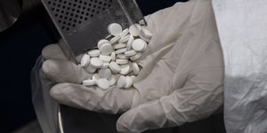 Παρατείνει την παραγωγή γενόσημου της ρεμδεσιβίρης η Ρωσία