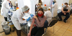 Στιγμιότυπο από εμβολιασμούς στη Ρωσία