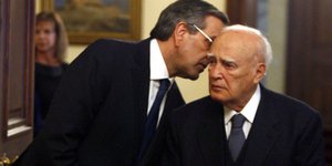Αντώνης Σαμαράς, Κάρολος Παπούλιας