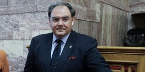 Ο Δημοσθένης Σαρηγιάννης στη Βουλή