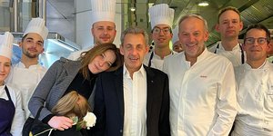 Νικολά Σαρκοζί, Κάρλα Μπρούνι, Τζούλια 