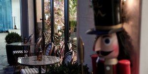 καρυοθραύστης τραπεζακια