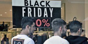 Ερχεται η Black Friday