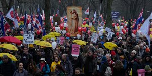 Διαδηλώσεις στην Ολλανδία για τον κορωνοϊό