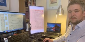 Ο Δρ. Βάλεντιν Σνάιντερ είναι ιστορικός ερευνητής για τη ναζιστική κατοχή στην Ελλάδα