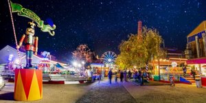 στολισμένο πάρκο για Χριστούγεννα