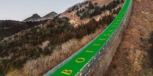 Καμπάνια Bottega Veneta στο Σινικό Τείχος