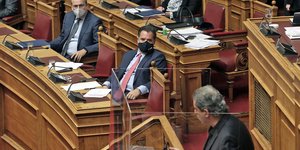 Άδωνις Γεωργιάδης και Παύλος Πολάκης στη Βουλή